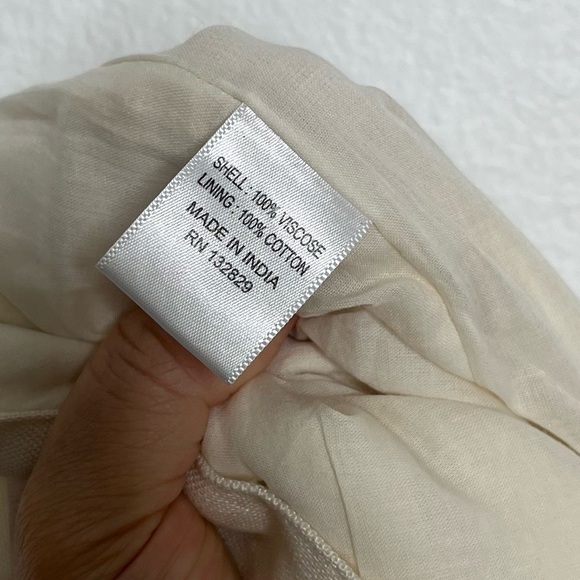 NWT Lovers & Friends Cream Ivory High Rise Shorts - Picture 5 of 5